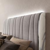 marvany feluletu butor lekerekitett elegans design fenyes franciaagy haloszoba rejtett led vilagitassal.jpg